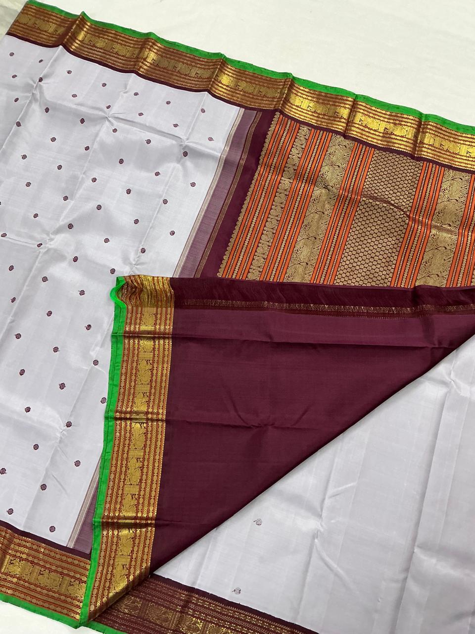 MYTHILI : Eiyam + Brown