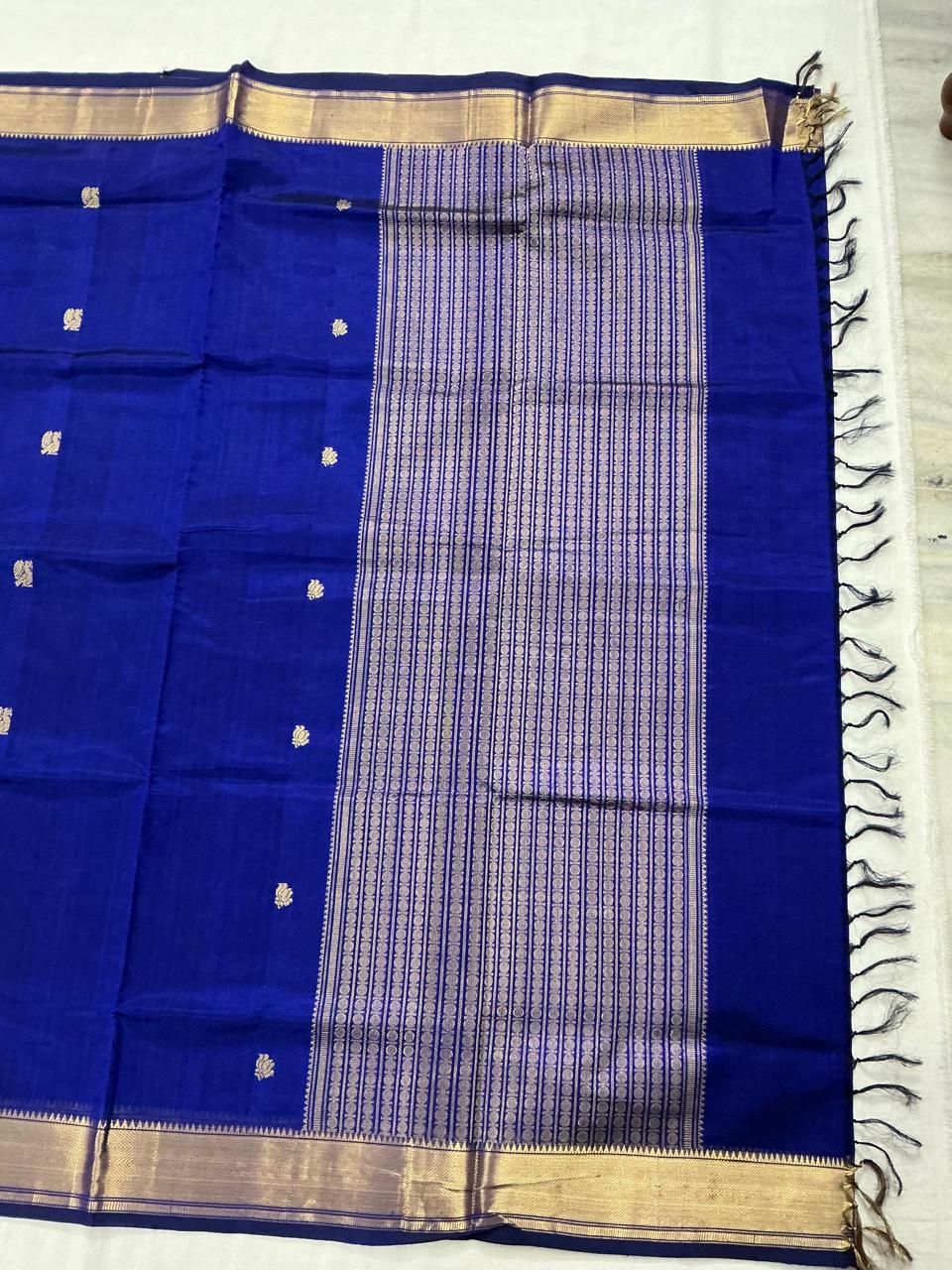 Silk Cotton: Self borders