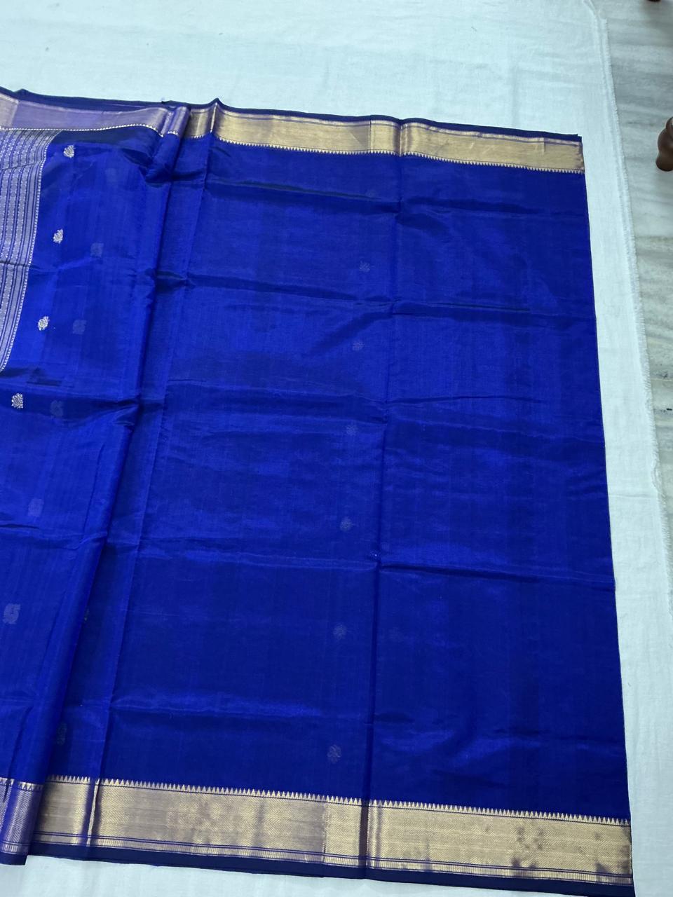 Silk Cotton: Self borders