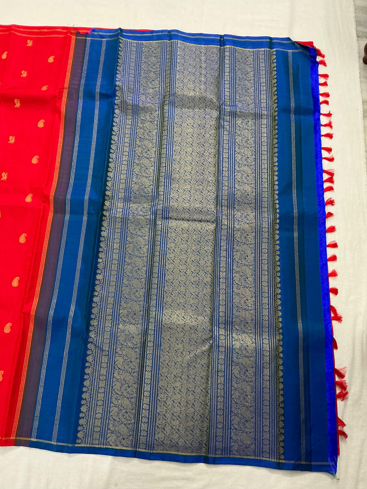 SWARA  : Borderless (Red Teal)