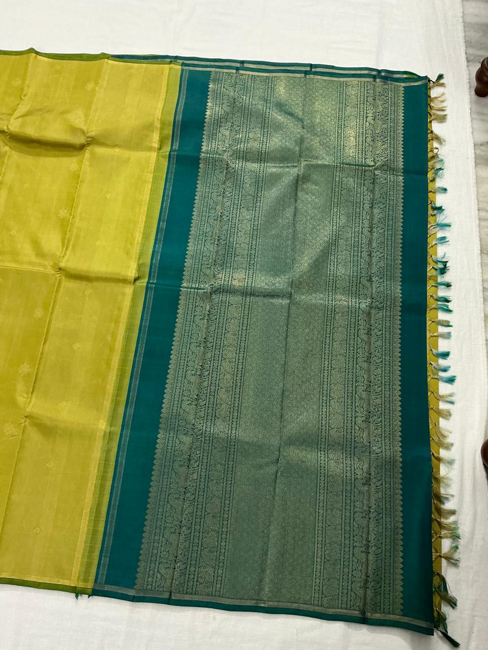 SWARA  : Borderless (Sampanga Green)
