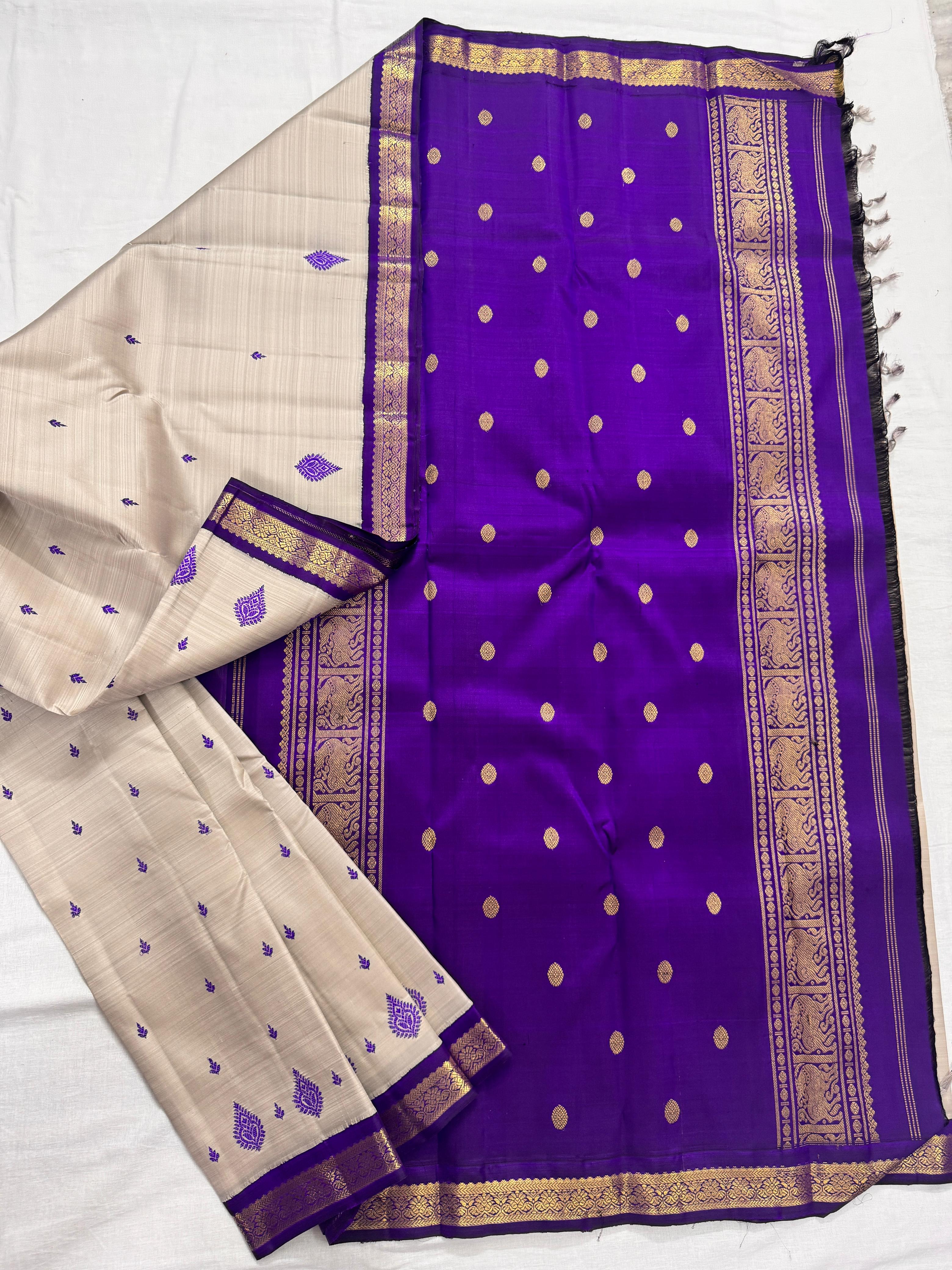 MYTHILI : Vintage Korvai Kanjivaram with Beetu Buttas