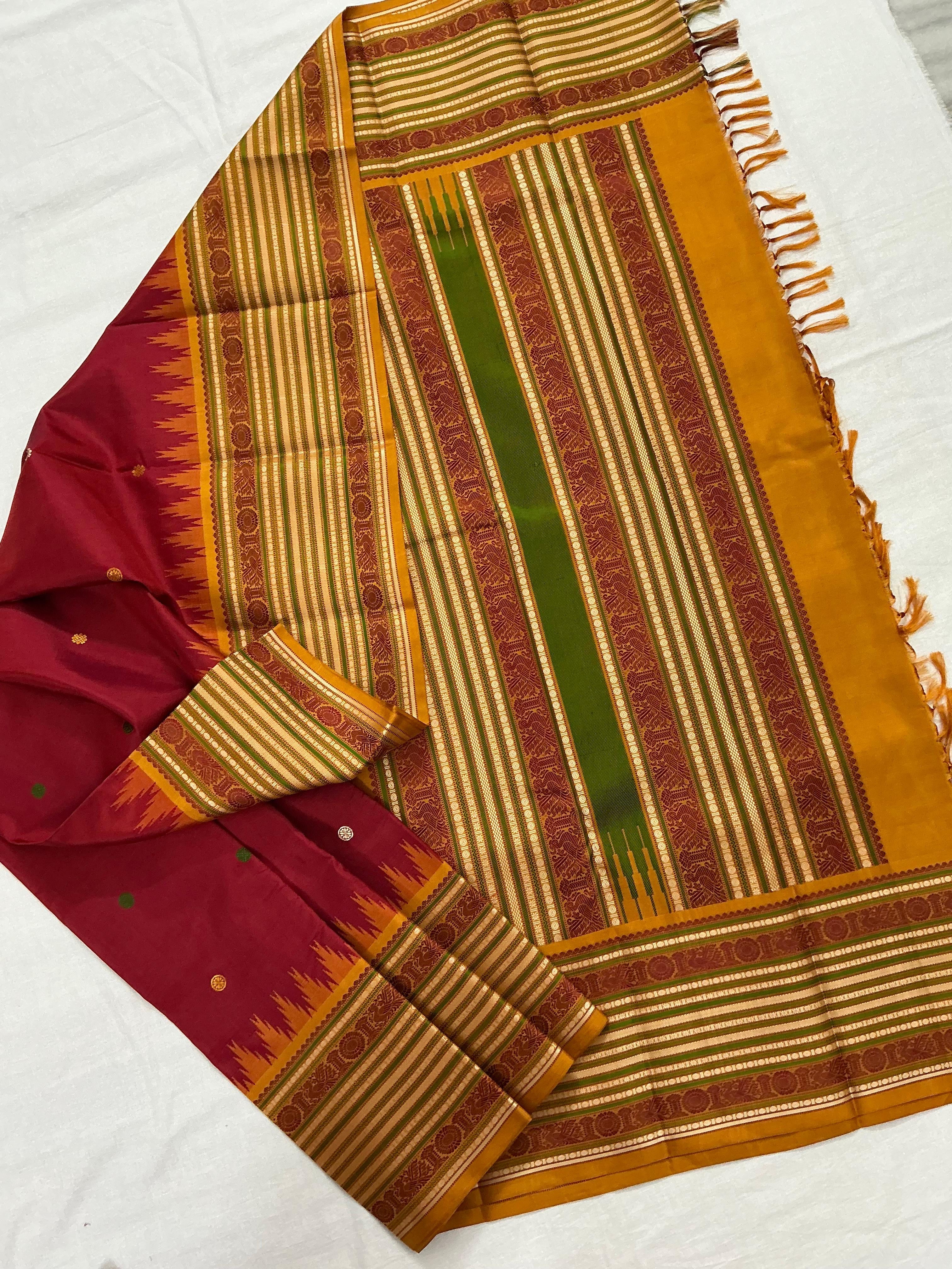 No Zari Korvai Kanjivaram Silk (Earthy Red)