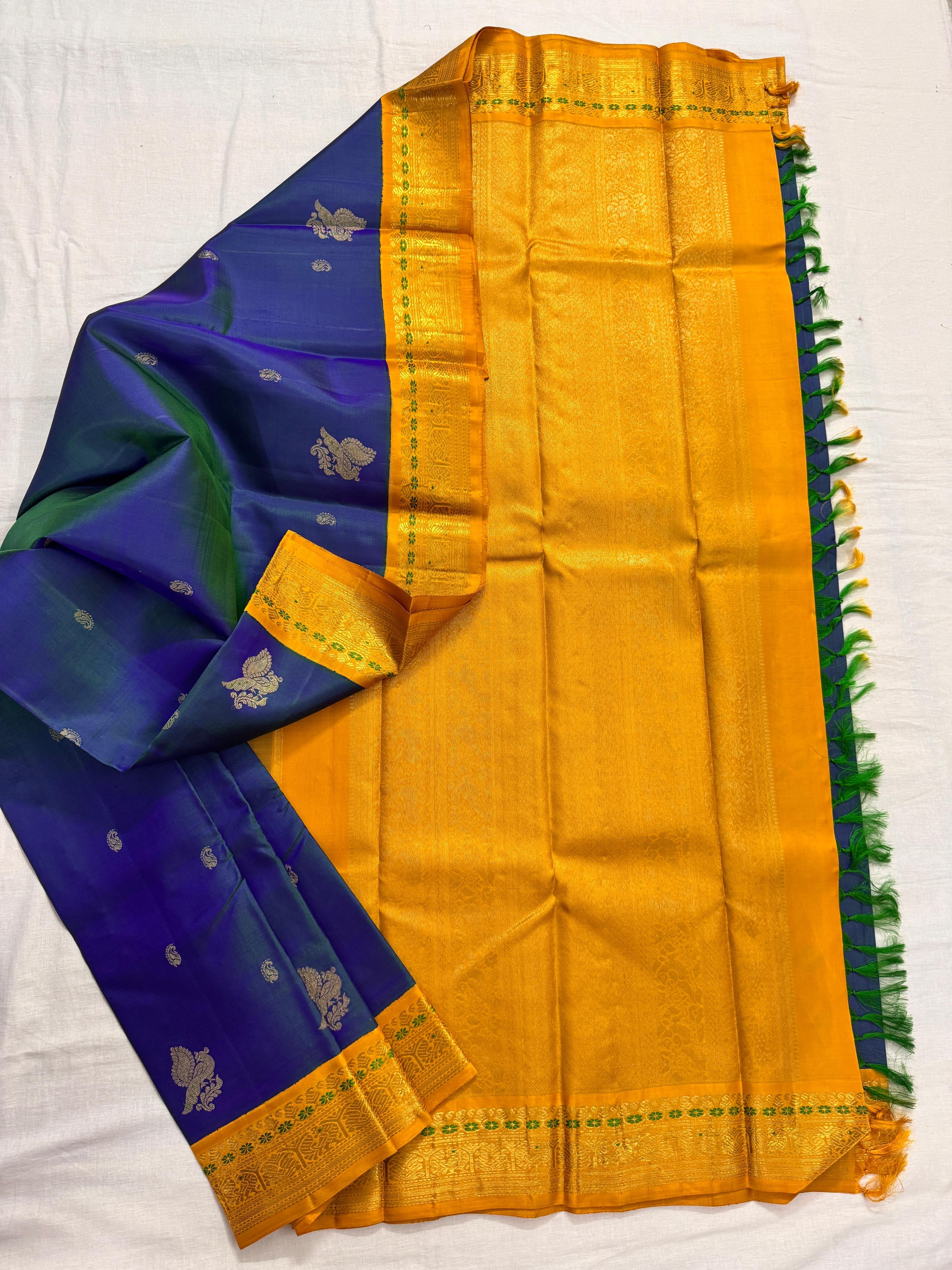 MYTHILI : Vintage Korvai Kanjivaram with Beetu Buttas